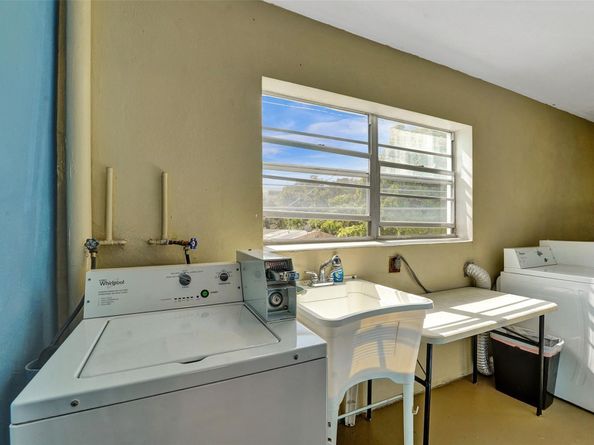 2010 Fillmore St 202, Hollywood FL 33020