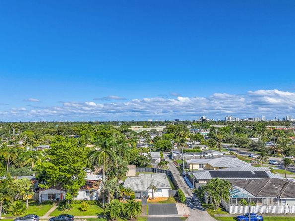 915 N 31st Rd, Hollywood FL 33021