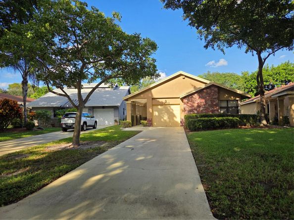 2636 Calliandra Ter, Coconut Creek FL 33063