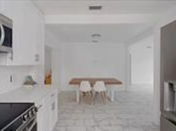 425 NW 122nd St, North Miami FL 33168