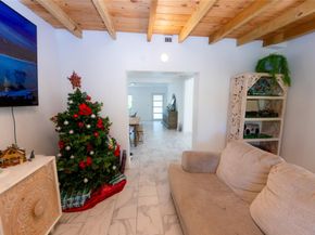 425 NW 122nd St, North Miami FL 33168