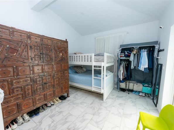 425 NW 122nd St, North Miami FL 33168