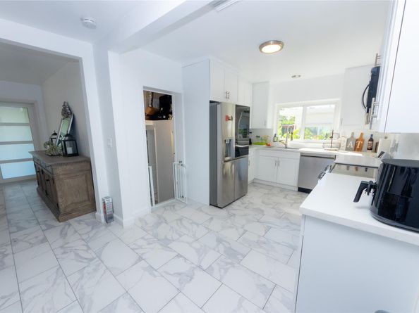 425 NW 122nd St, North Miami FL 33168