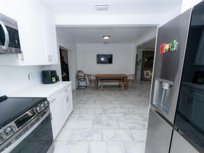 425 NW 122nd St, North Miami FL 33168