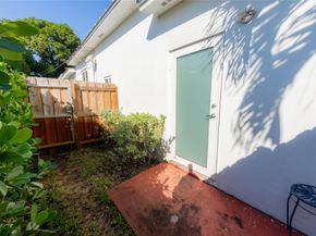 425 NW 122nd St, North Miami FL 33168