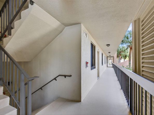 2201 Marina Isle Way 202, Jupiter FL 33477