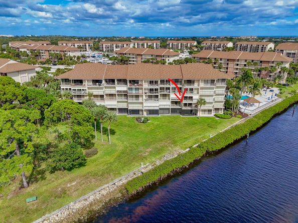2201 Marina Isle Way 202, Jupiter FL 33477