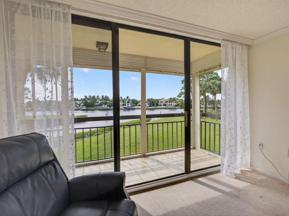 2201 Marina Isle Way 202, Jupiter FL 33477