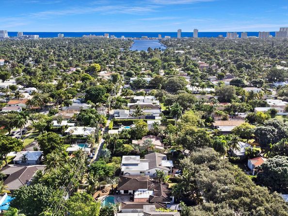 1551 Monroe St, Hollywood FL 33020