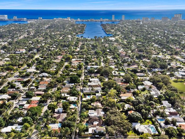 1551 Monroe St, Hollywood FL 33020