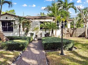 1551 Monroe St, Hollywood FL 33020