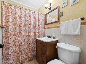 1551 Monroe St, Hollywood FL 33020