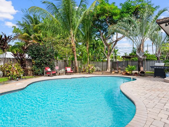 1551 Monroe St, Hollywood FL 33020