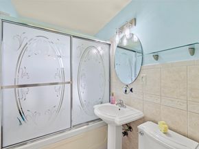 946 Alamanda Rd, West Palm Beach FL 33405