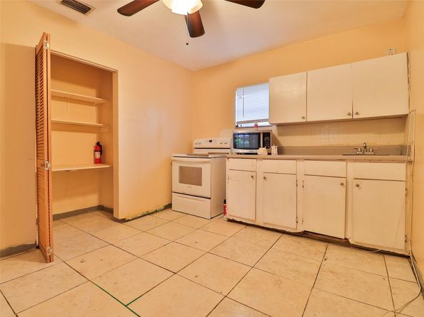 2520 NW 108th St, Miami FL 33167