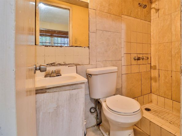 2520 NW 108th St, Miami FL 33167