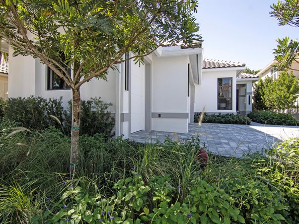 2579 Players Court, Wellington FL 33414