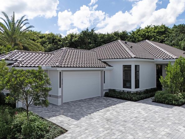 2579 Players Court, Wellington FL 33414