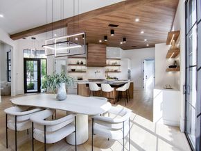 2579 Players Court, Wellington FL 33414