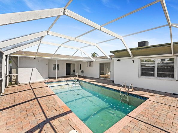 6560 Hayes Street, Hollywood FL 33024