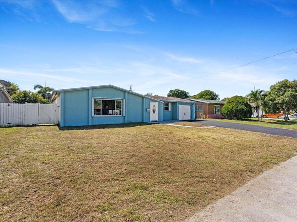 6560 Hayes Street, Hollywood FL 33024