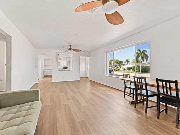 6560 Hayes Street, Hollywood FL 33024