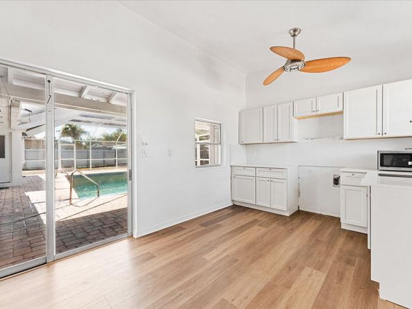 6560 Hayes Street, Hollywood FL 33024