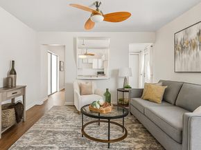 6560 Hayes Street, Hollywood FL 33024