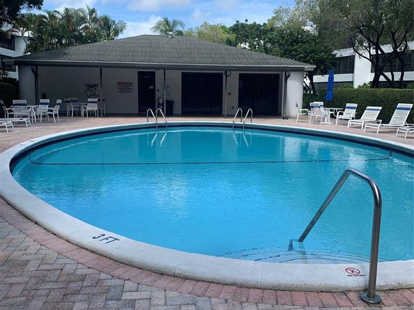 1480 Sheridan 4B, Hollywood FL 33020