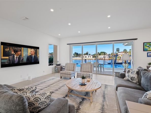 2103 N Riverside Dr, Pompano Beach FL 33062