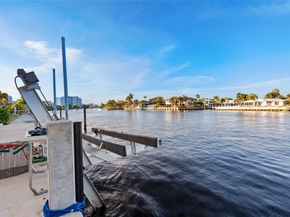 2103 N Riverside Dr, Pompano Beach FL 33062