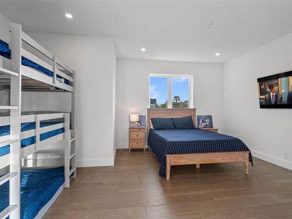 2103 N Riverside Dr, Pompano Beach FL 33062