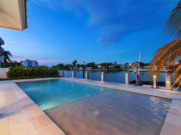 2103 N Riverside Dr, Pompano Beach FL 33062