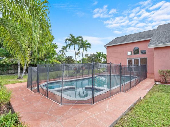 101 Van Gogh Way, Royal Palm Beach FL 33411
