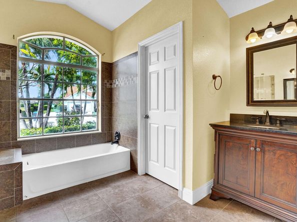 101 Van Gogh Way, Royal Palm Beach FL 33411