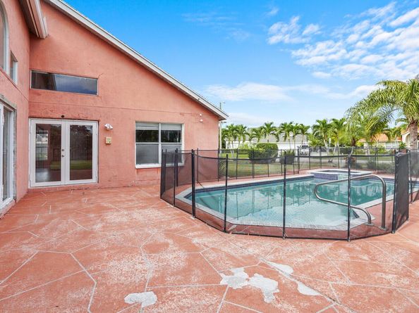 101 Van Gogh Way, Royal Palm Beach FL 33411