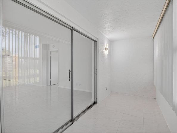 20 Abbey Lane 103, Delray Beach FL 33446