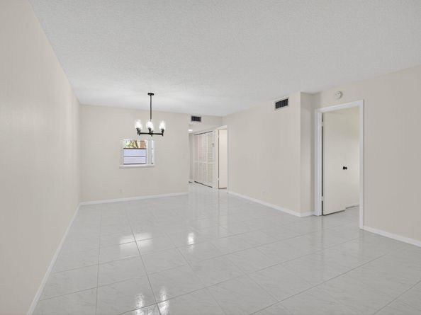 20 Abbey Lane 103, Delray Beach FL 33446