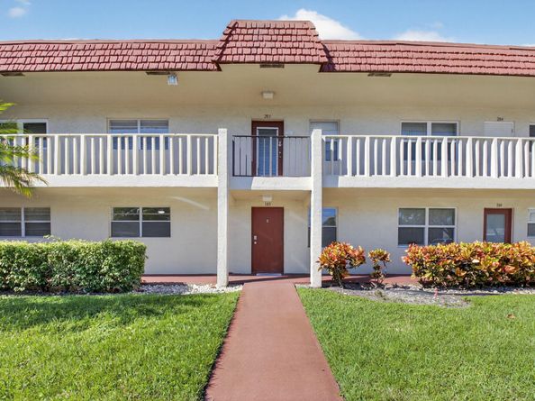 20 Abbey Lane 103, Delray Beach FL 33446