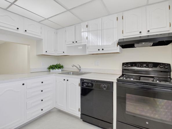 20 Abbey Lane 103, Delray Beach FL 33446