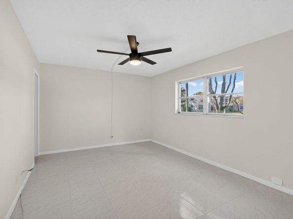 20 Abbey Lane 103, Delray Beach FL 33446