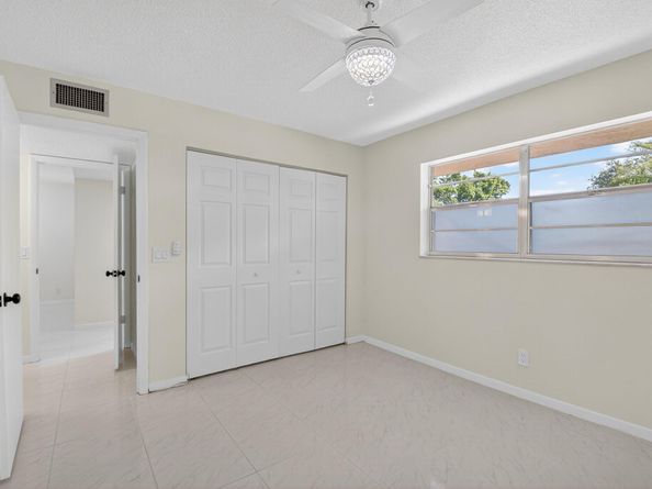 20 Abbey Lane 103, Delray Beach FL 33446