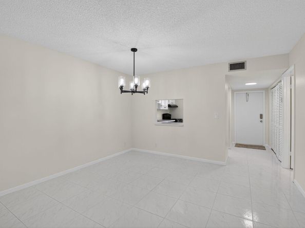20 Abbey Lane 103, Delray Beach FL 33446