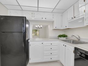 20 Abbey Lane 103, Delray Beach FL 33446