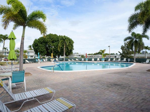 3402 Cynthia Lane 208, Lake Worth Beach FL 33461