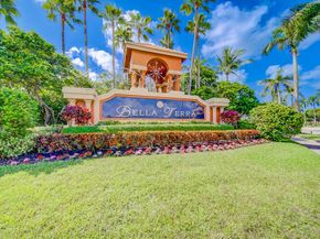 155 Bella Vista Way, Royal Palm Beach FL 33411