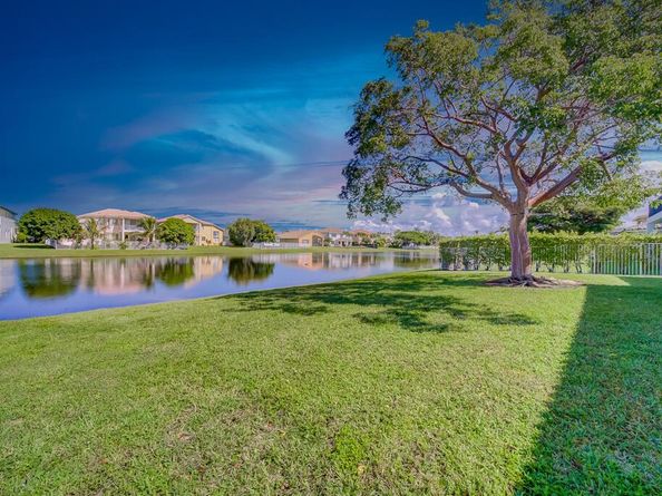 155 Bella Vista Way, Royal Palm Beach FL 33411