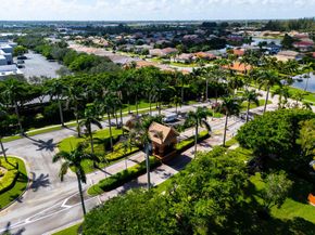 155 Bella Vista Way, Royal Palm Beach FL 33411