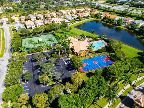 155 Bella Vista Way, Royal Palm Beach FL 33411