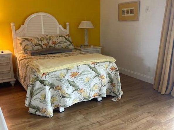 204 Windsor I, West Palm Beach FL 33417